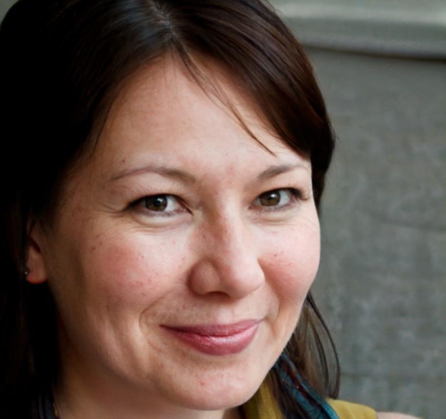 Portrait of satisfied client Anwen Devereux